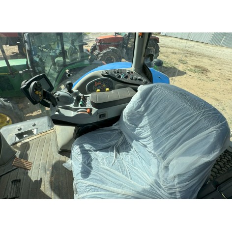 NEW HOLLAND T8 300