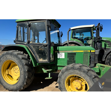 John Deere 6210